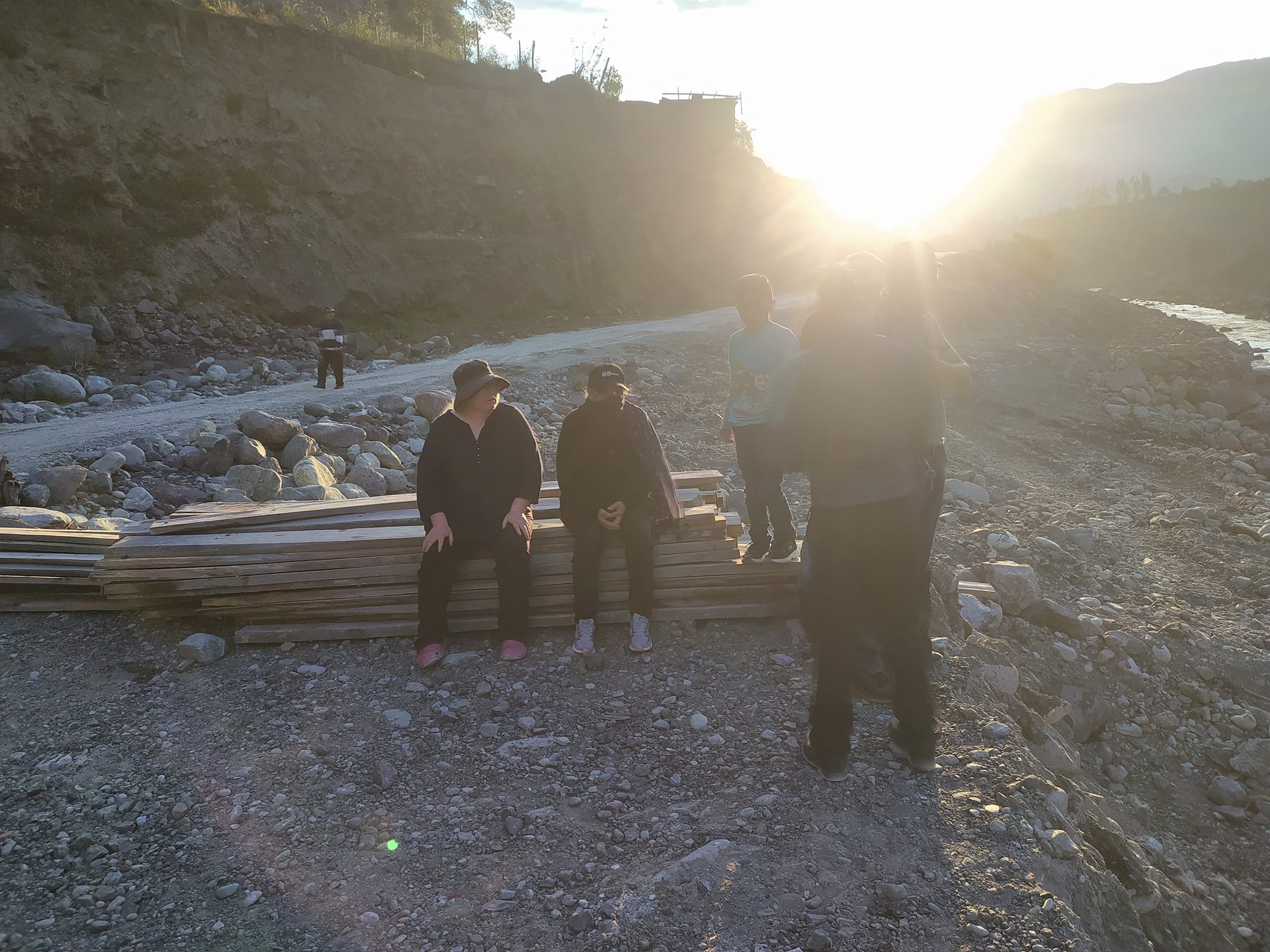 Trabajo conjunto para el puente Puela - El Altar