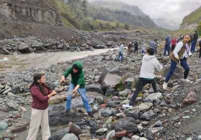 𝐉Ó𝐕𝐄𝐍𝐄𝐒 𝐄𝐍 𝐀𝐂𝐂𝐈Ó𝐍